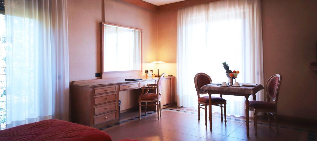 Monica Hotel Fiera Pregnana Milanese Luaran gambar