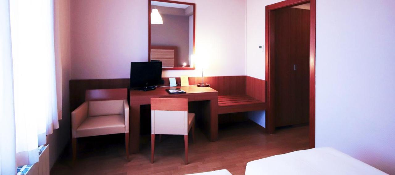 Monica Hotel Fiera Pregnana Milanese Luaran gambar