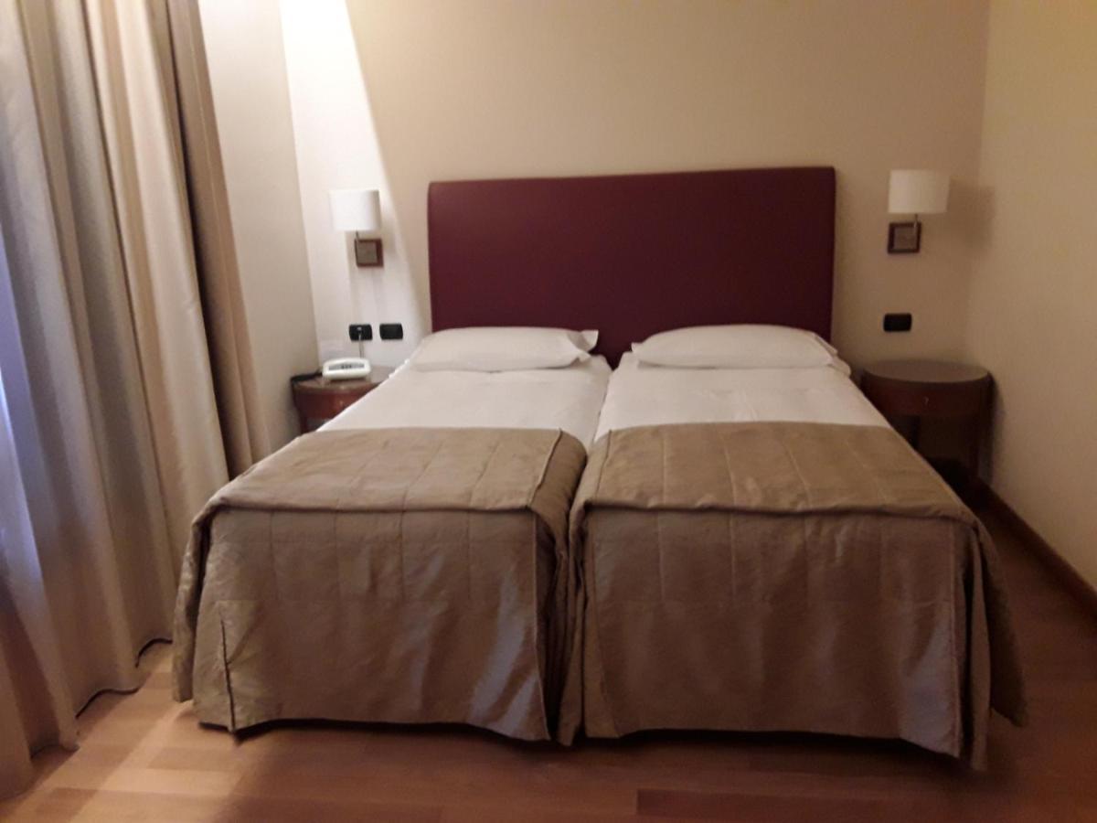 Monica Hotel Fiera Pregnana Milanese Luaran gambar