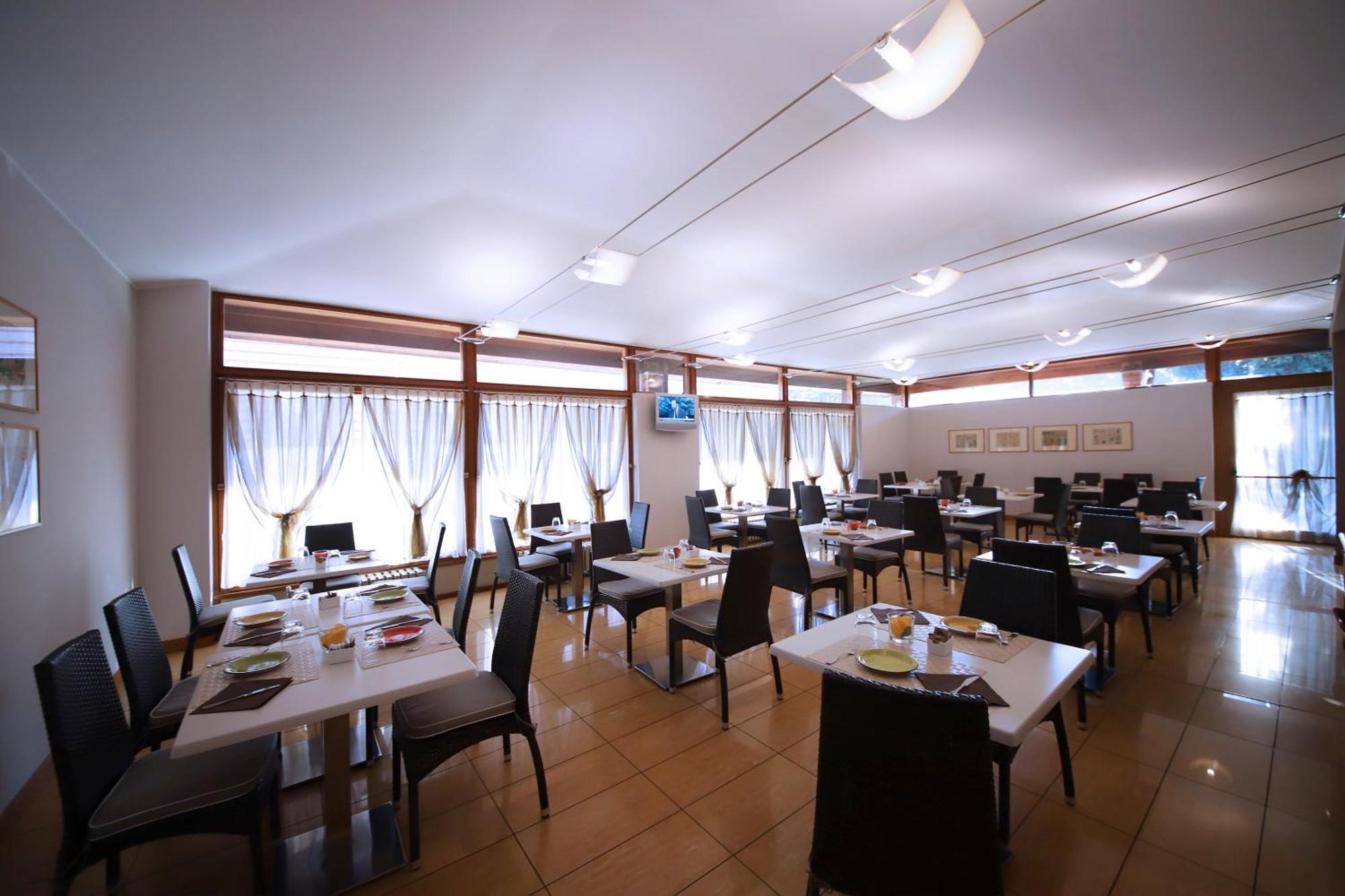 Monica Hotel Fiera Pregnana Milanese Luaran gambar
