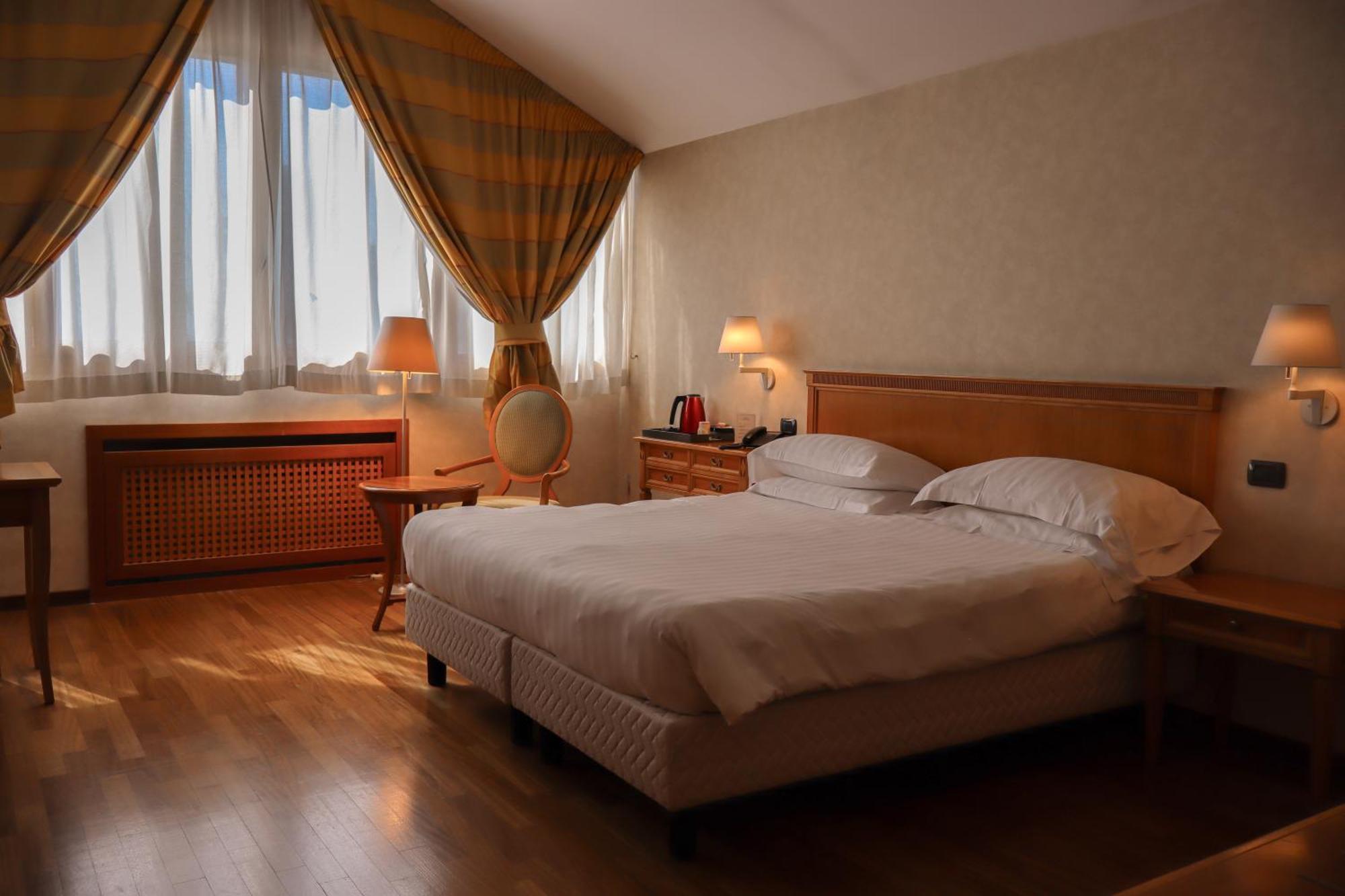 Monica Hotel Fiera Pregnana Milanese Luaran gambar