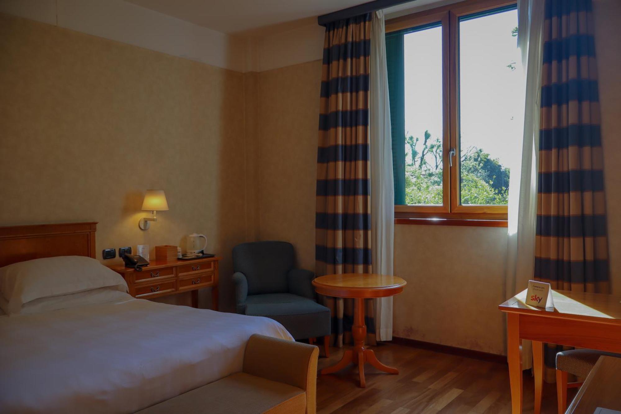 Monica Hotel Fiera Pregnana Milanese Luaran gambar