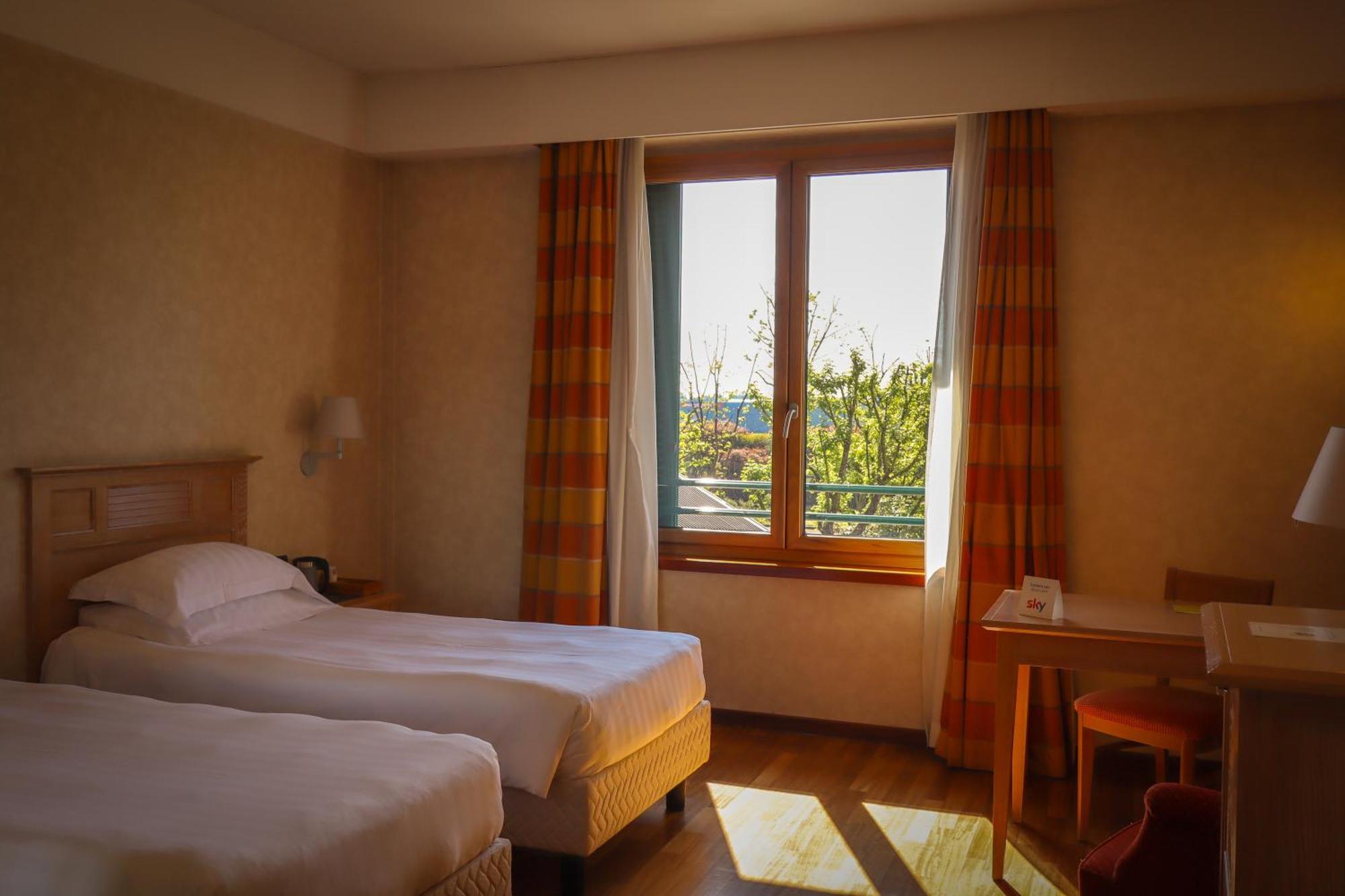 Monica Hotel Fiera Pregnana Milanese Luaran gambar