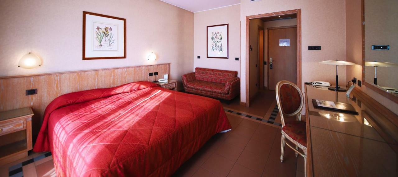 Monica Hotel Fiera Pregnana Milanese Luaran gambar