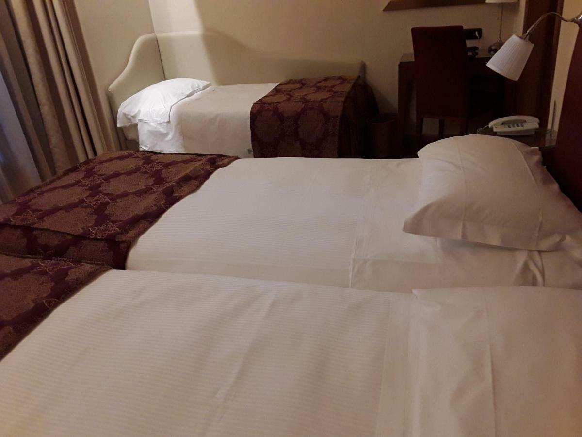 Monica Hotel Fiera Pregnana Milanese Luaran gambar