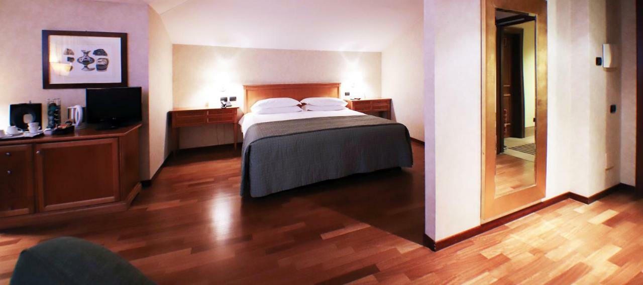 Monica Hotel Fiera Pregnana Milanese Luaran gambar