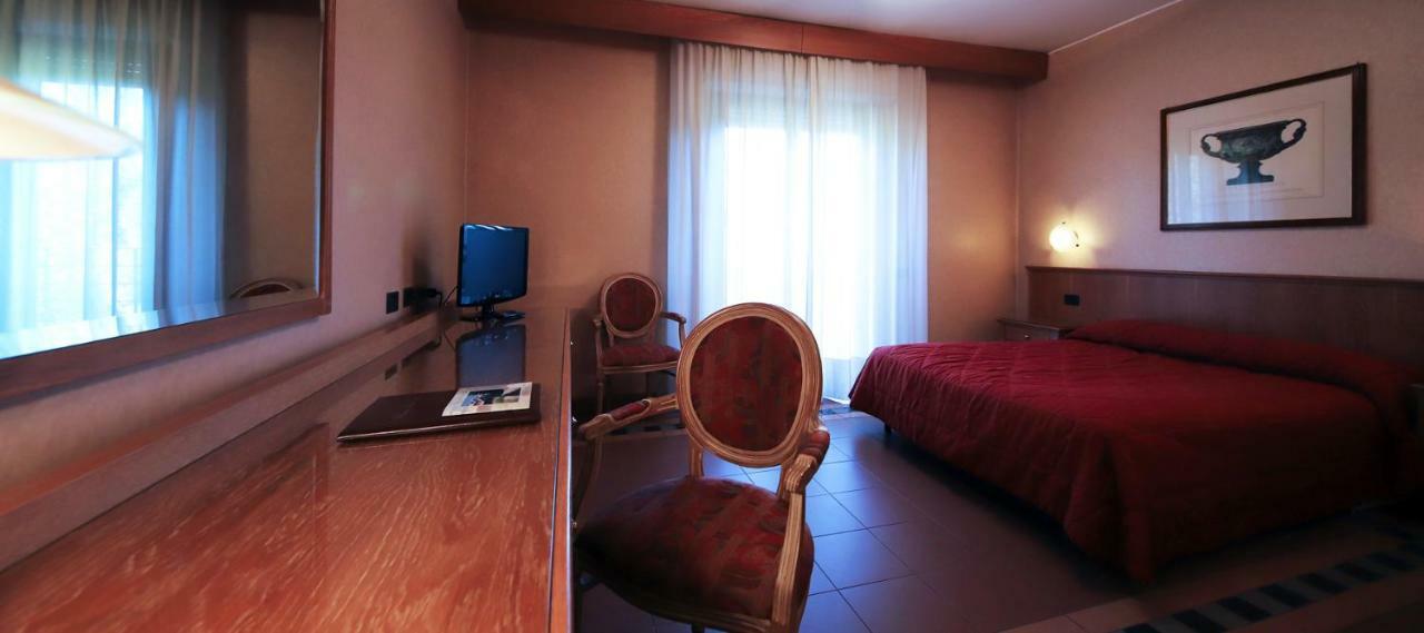 Monica Hotel Fiera Pregnana Milanese Luaran gambar